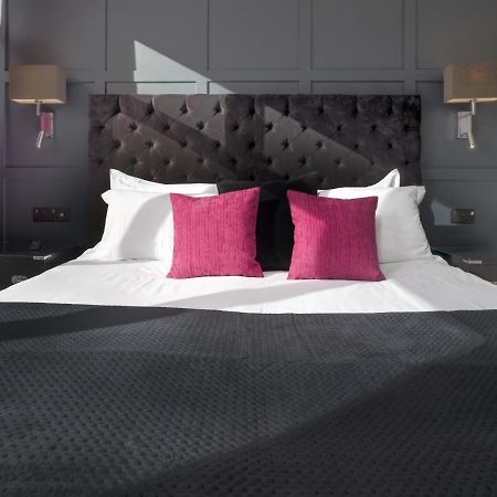 Grand Apartment Windermere Bagian luar foto